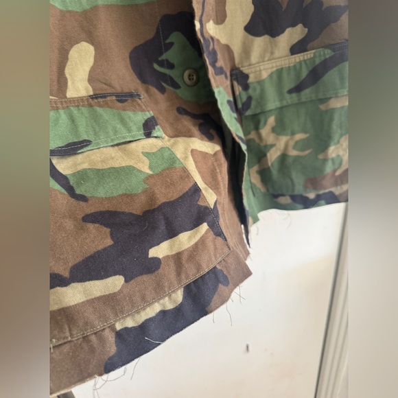 Upcycled Camo Army Jacket w/ Paint Splatter Rock Graphic Back Patch J Coons SZ L - Picture 5 of 10